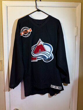 Colorado Avalanche CCM Jersey Size L